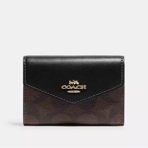 Coach Flap Card Case In Signature Canvas Wallet